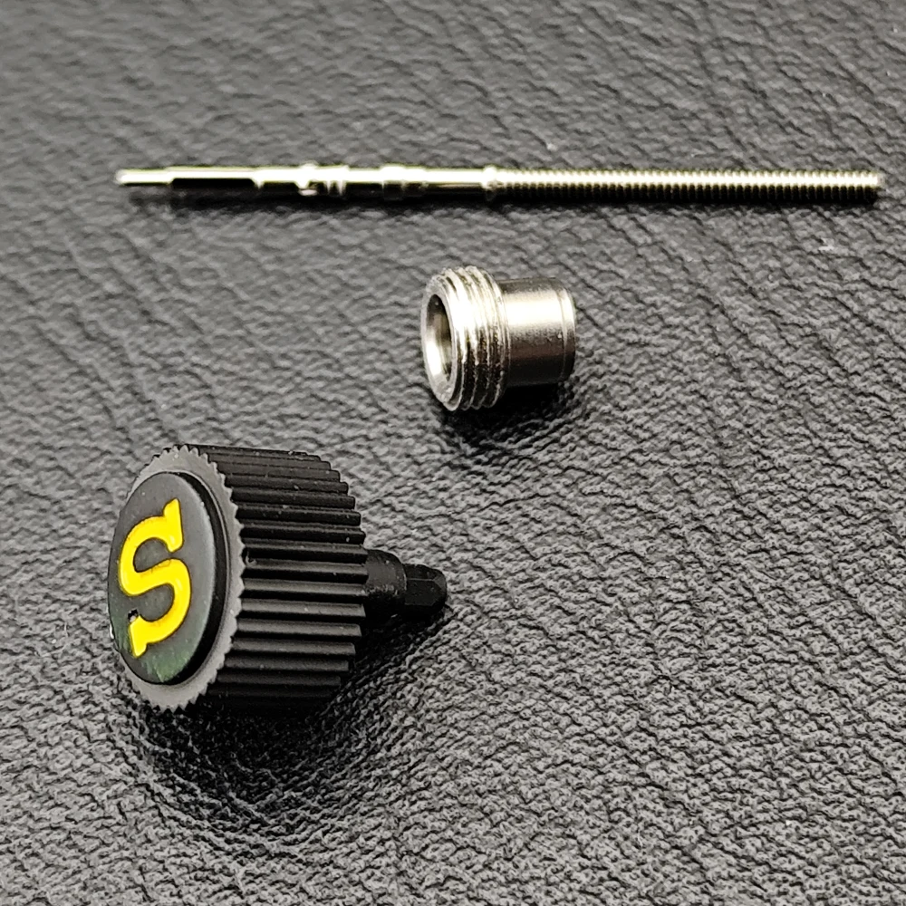 Black Silver Screw-In Crown with Atem Engraved 'S' Design