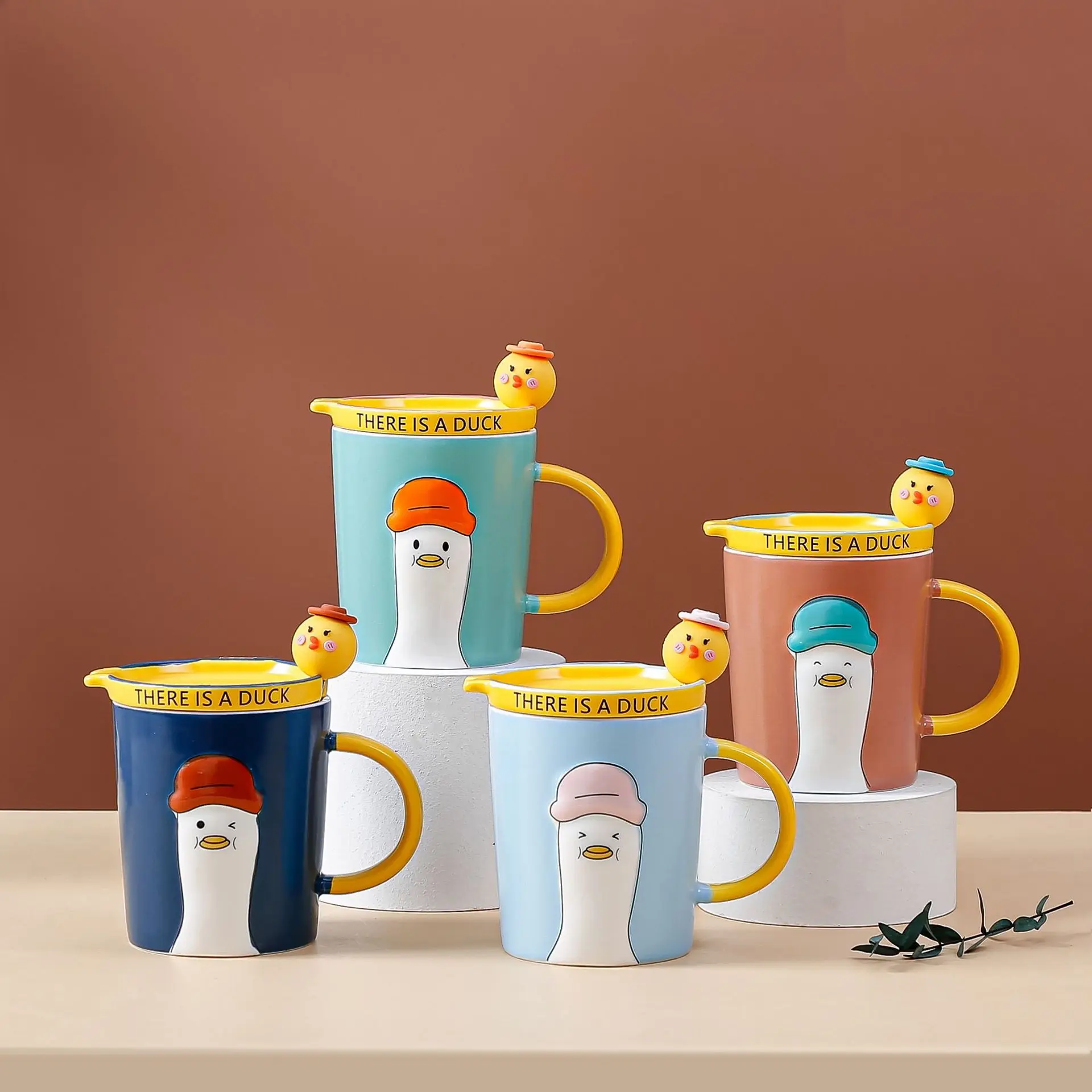 

Creative ceramic embossed cute duck mug with lid and spoon Couple's office water cup home coffee cup as a gift for girlfriend