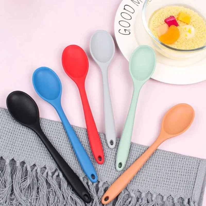 Silicone Integrated Tableware Heat Resistant Kitchen Spoons Nonstick Kitchen Mixing Flatware Kitchenware Soup Spoon Dining Bar