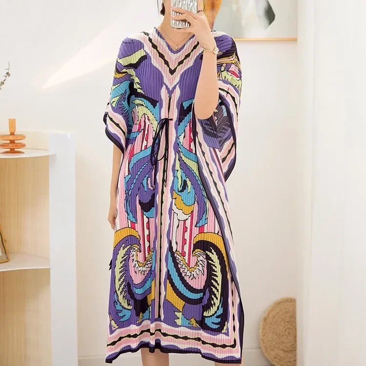 

Miyake Pleated Dress 2023 Spring and Autumn New Temperament Loose Large Size Fashion Printed V-neck Short-sleeved Pleated Skirt