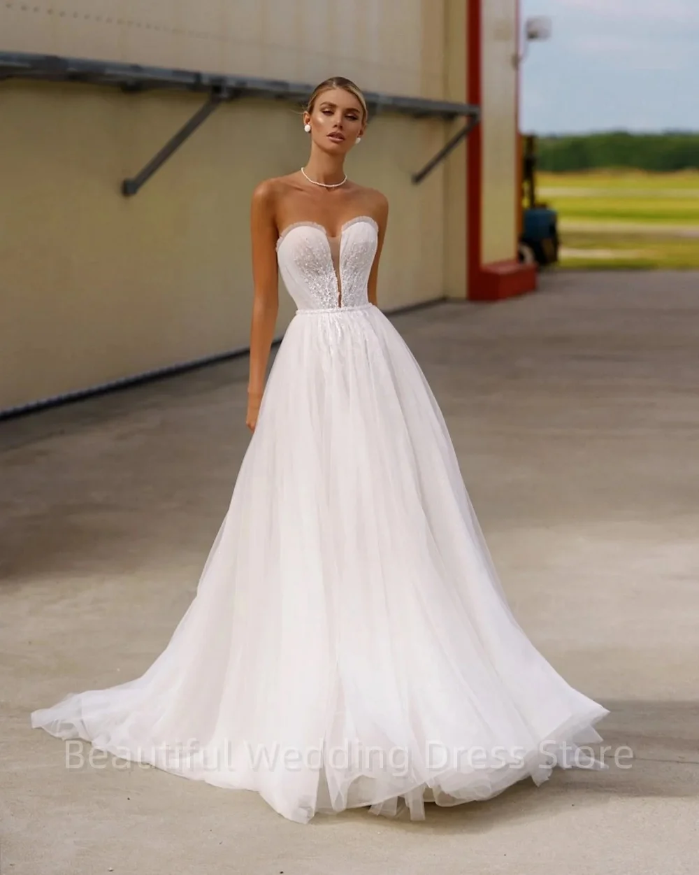 

Graceful Deep V Neck Wedding Dresses Illusion Bridal Gowns Long Sleeves A Line Sweep Train Tulle Bohemian Robe De Mariee