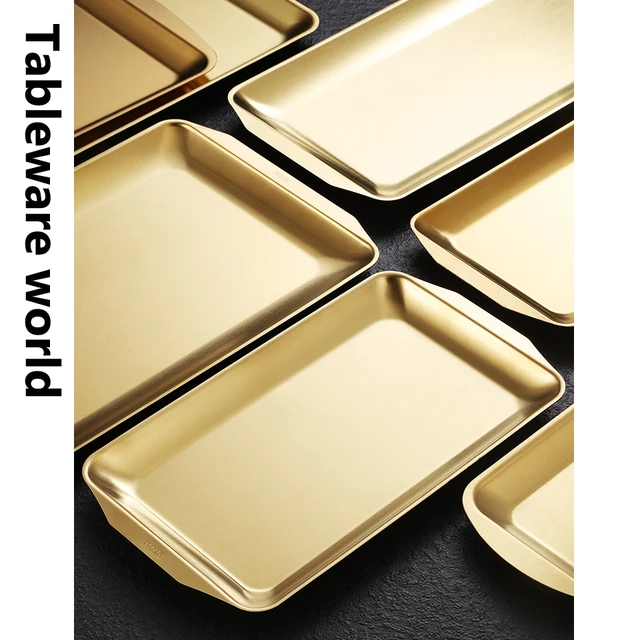 우아하고 내구성이 뛰어나 다양한 용도로 사용할 수 있는 두꺼운 스테인레스 스틸 골드 서빙 플레이트
