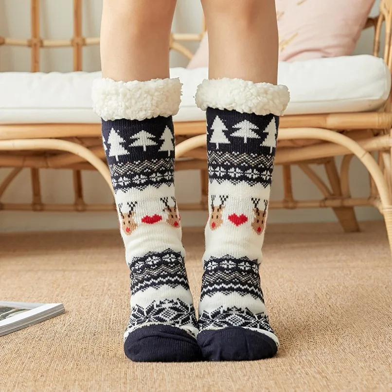 Winter Warme Socken Frauen pinguin Plüsch Weiche Weibliche Non Grip Boden Hausschuhe Kurze Socke Fuzzy Flauschigen Hirsch Elch Bär_voghion.com