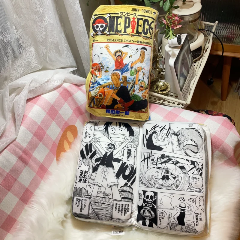One Piece Manga Buch Plüschkissen Weiches Stoffkissen mit Luffy Manga-Cover Innenseiten-Druck Geschenk Anime-Fans Raumdekoration – Detail 6