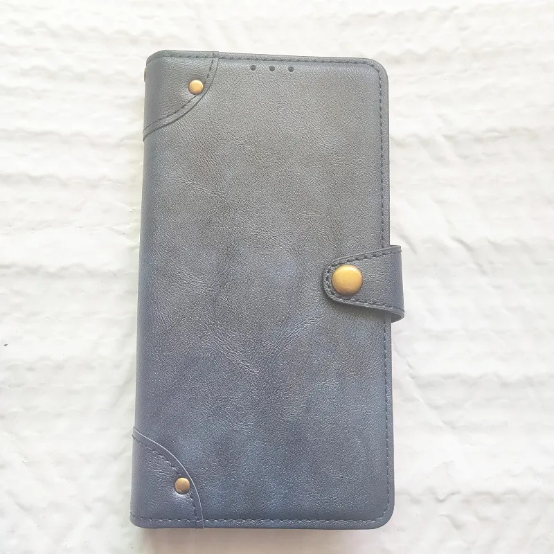 Leather Retro Metal Buckle Phone Case - Stylish Protective Cover and Accessory