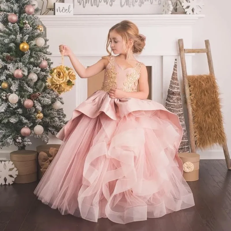 

Flower Girl Dresses Pink Tulle Satin Gold Appliques Tiered With Bow Sleeveless For Wedding Birthday Banquet Princess Gowns