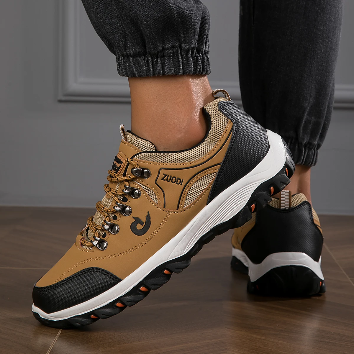 حذاء رياضي رجالي مريح