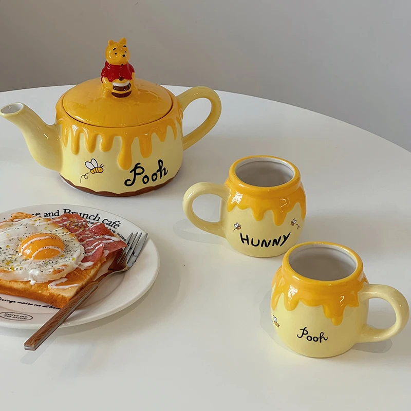 

Ceramic Fun 3d Winnie Bear Cold Water Cup Pot Tea Table Table Decoration Decoration Decoration Gifts Cup Pot Holiday Gift