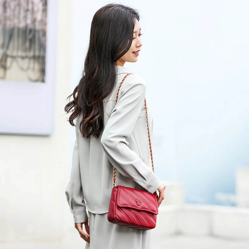 Disney Mickey Purses and Handbags Retro Luxury Bags for Women Kawaii Crossbody Fashionable Shoulder Bag Simple Case Cute Wallet