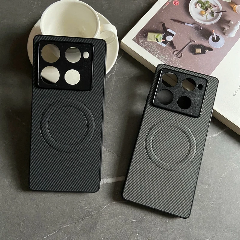Magnetic Carbon Fiber Texture Leather Case with Mag-Safe Compatibility