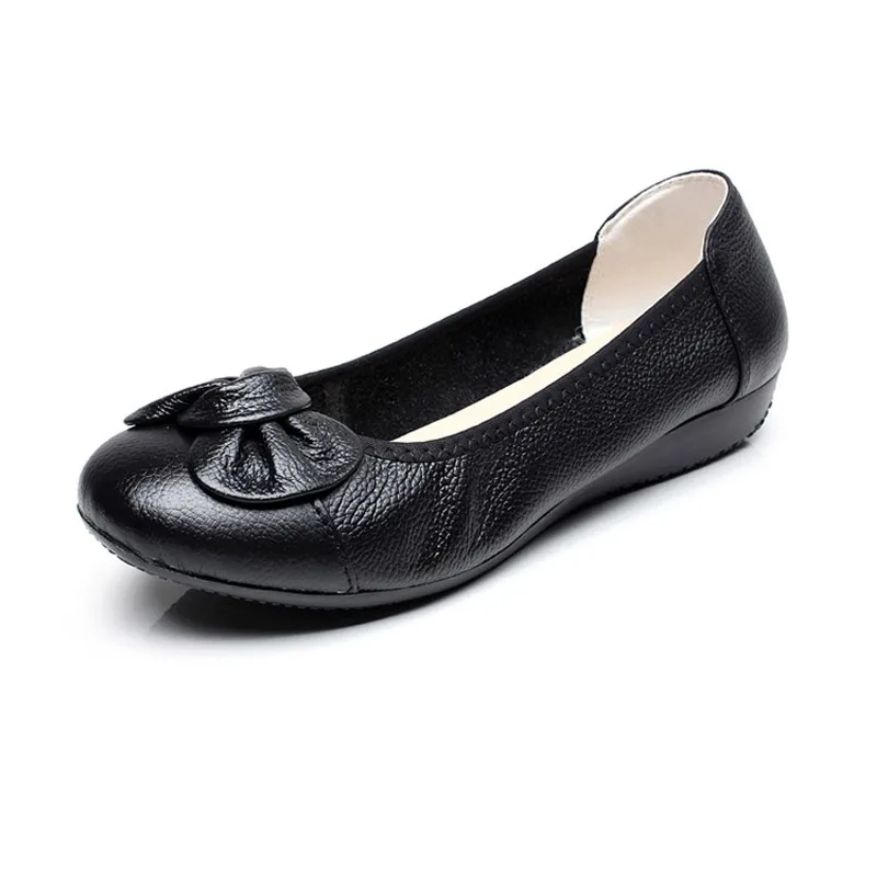 2022 New Genuine Leather Shoes Woman Slip On Women Flats Moccasins Women's Loafers Spring Autumn Mother Shoe Big Size 35-44