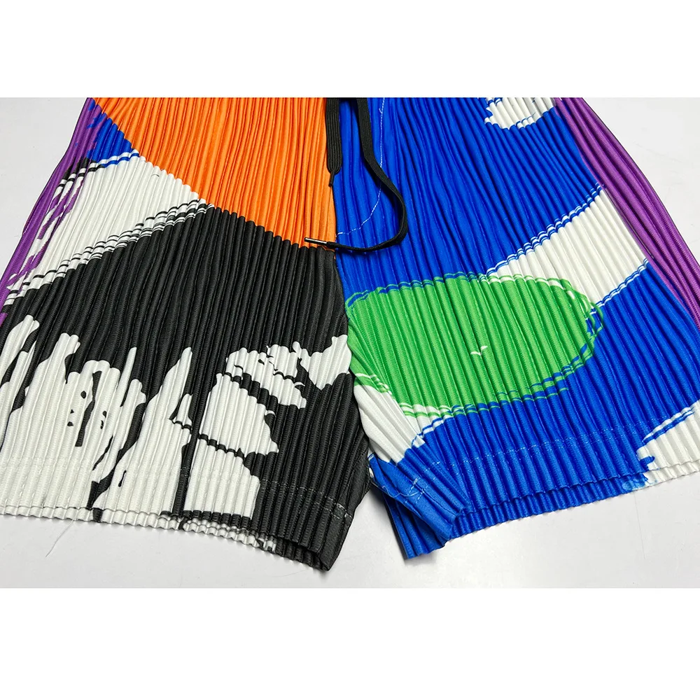 Miyake Original Printing Beach Pants Men 2024 Summer New Casual Sports Seaside Large Elastic Men's Pleated Shorts Men Clothing 6