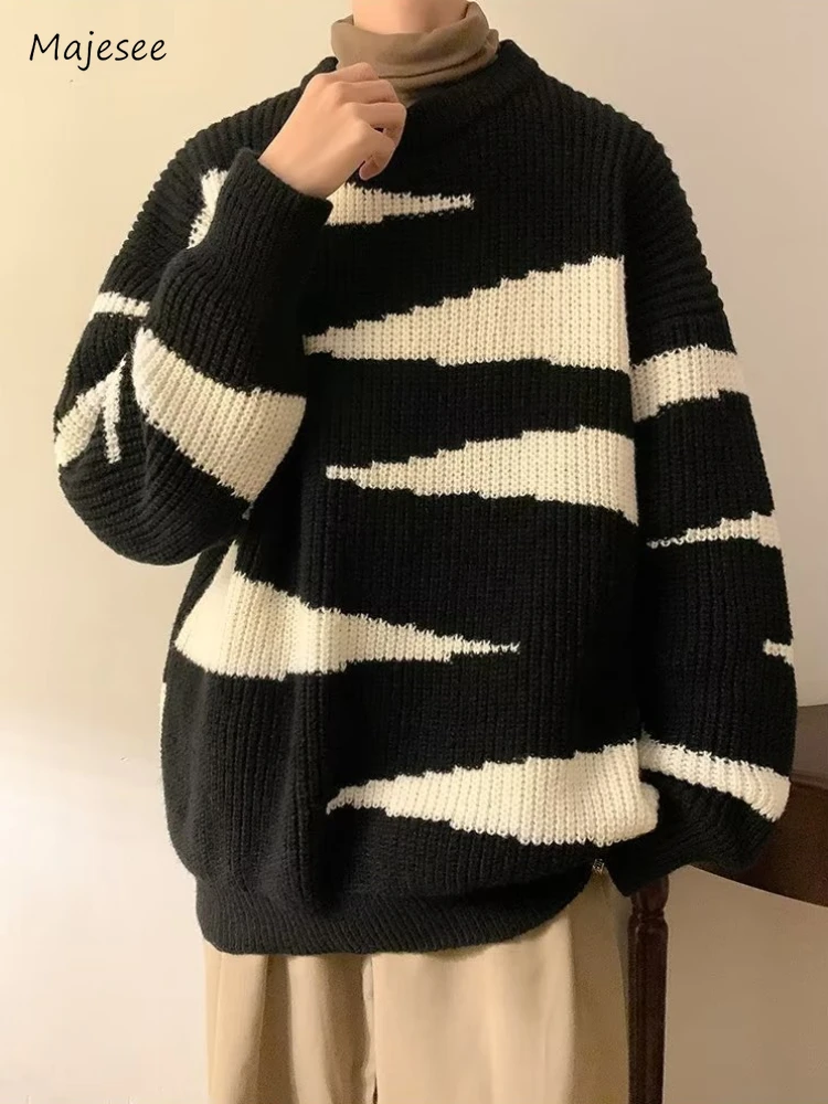 

Knitted Sweaters Men Zebra-stripe Contrast Color Vitality Japanese Style Lounge Wear Warm Blocking Chic Stylish Teens Versatile