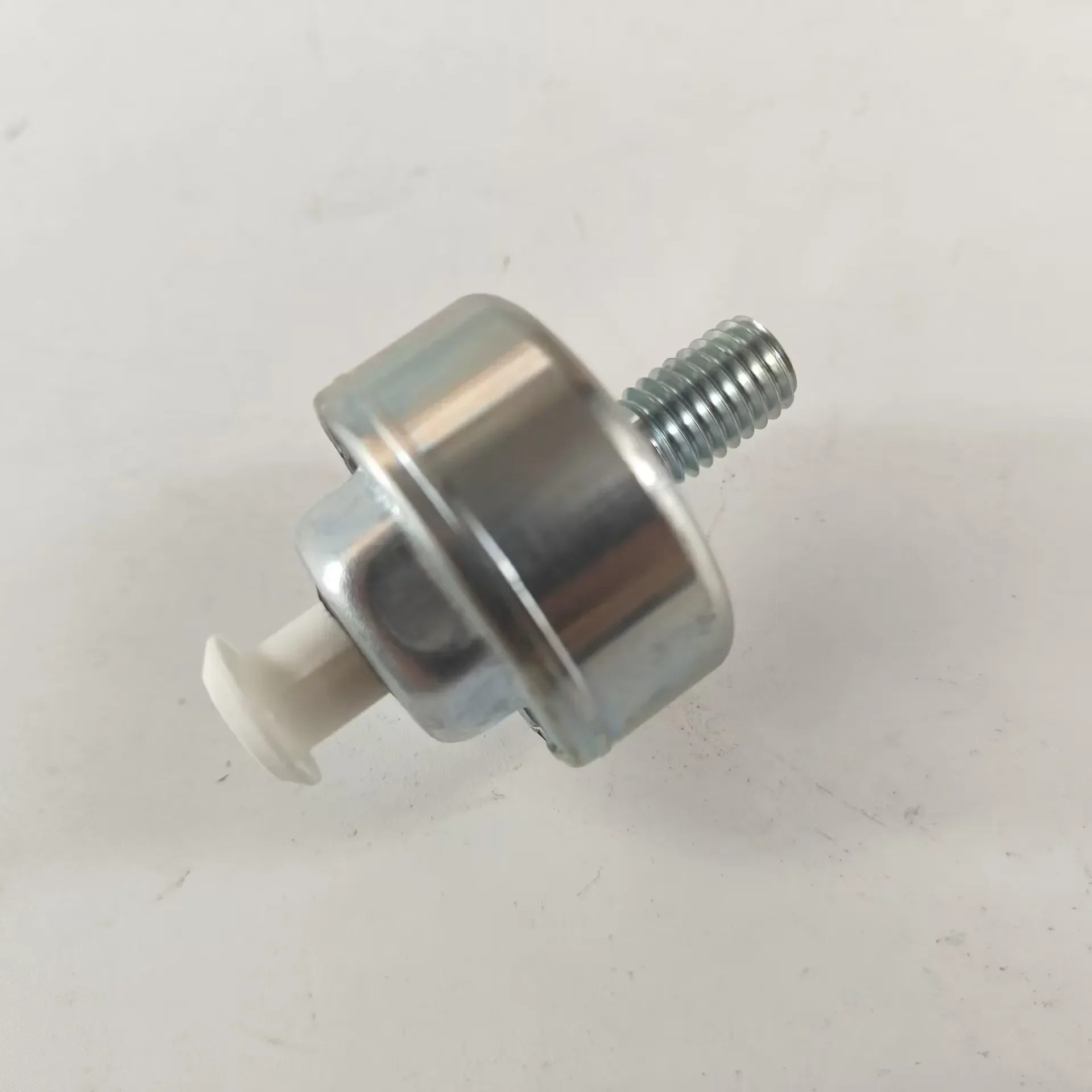 Knock Engine Sensor for 10456603 10456208 12589867 10456119 10456603 8104566030 8125898670 KS116