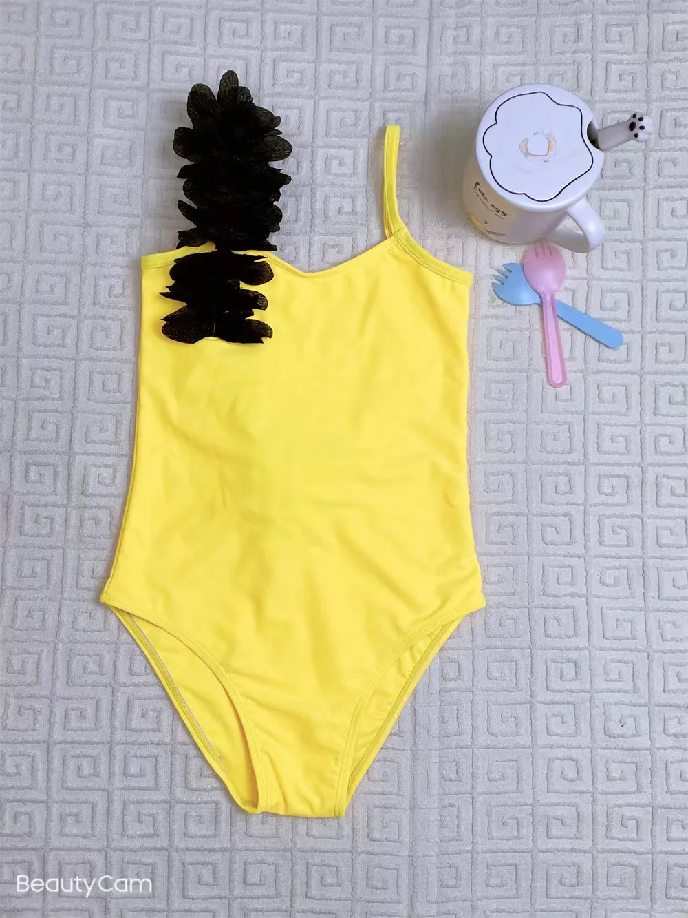 New Fashion Cute Kid One-Piece Sweet Girl Swimwear Stylish Child Hot Summer Beachwear Bathingsuit