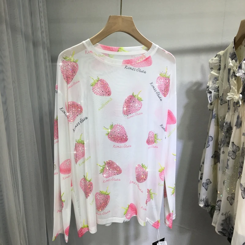 

Женские футболки с длинным рукавом, круглым вырезом и стразами