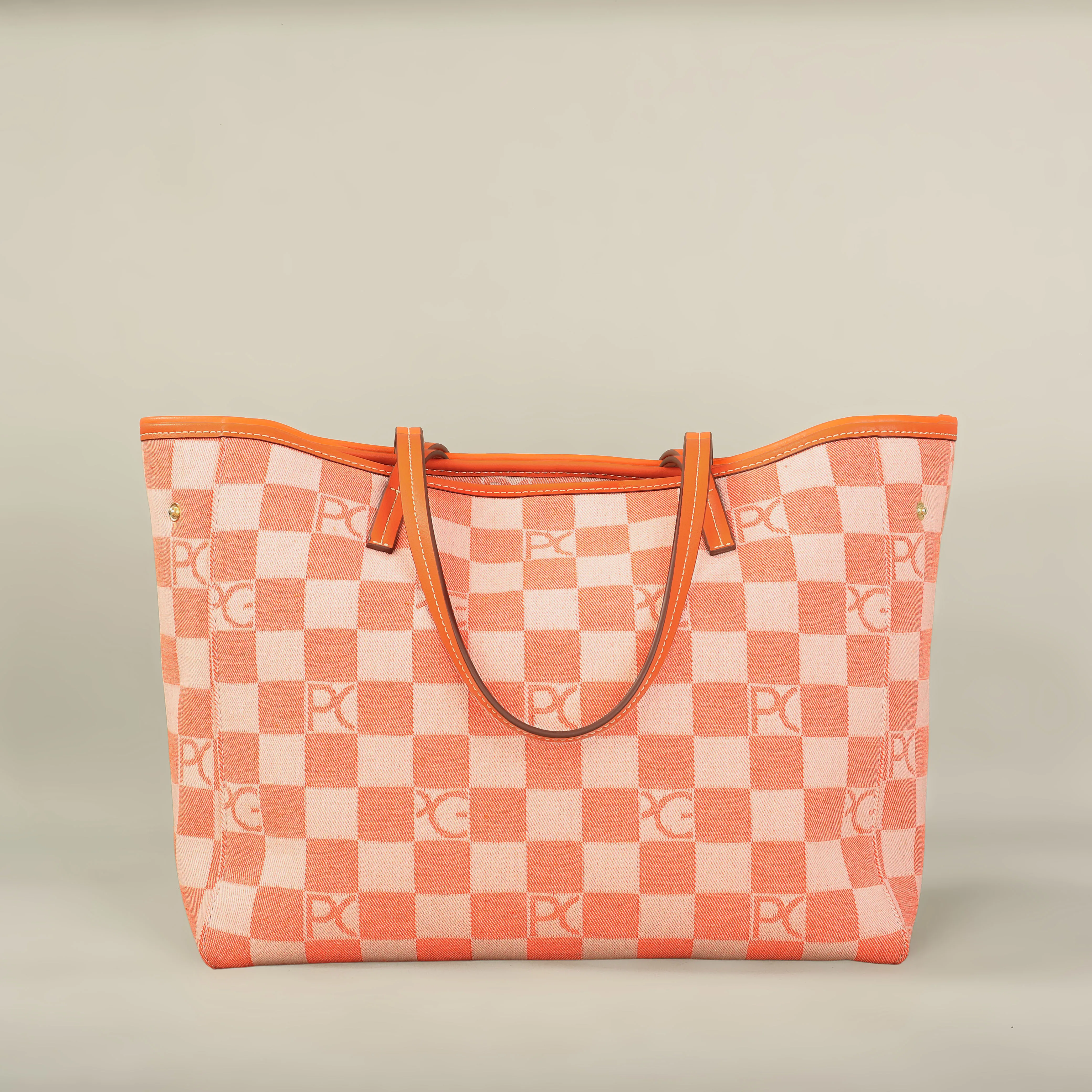 Casual printed travel tote