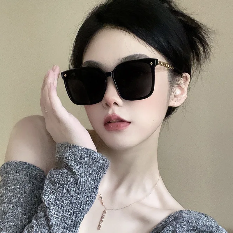 Square Sunglasses for Woman 2023 Vintage Big Frame Black Mirror Sun Glasses Shading Fashion Sexy Female Travel Eyewear_voghion.com