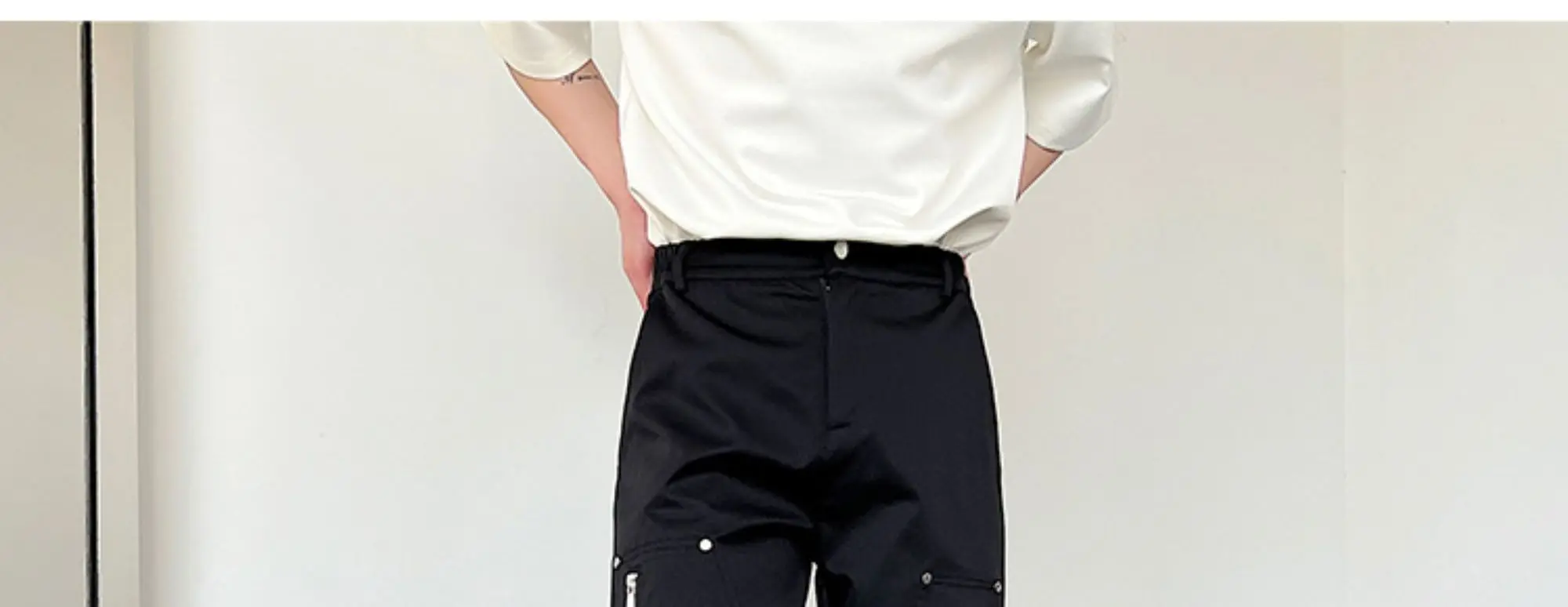 Description Picture 6 of itemVintage Men Casual Pants Solid Color Rivet Zipper Joggers Loose Flare Trousers Fashion Men Streetwear Long Pants