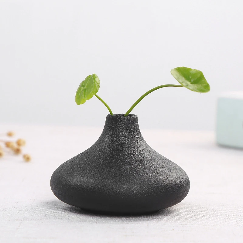 Black Ceramic Small Vase Home Decoration Crafts Desktop Ornament Simplicity Planter Flower Vase for Living Room Garden Decor