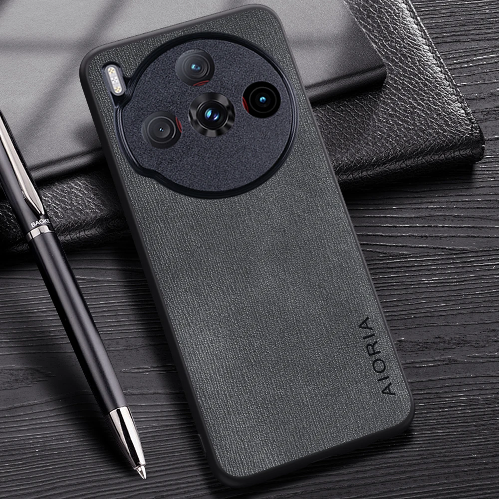 Wood Grain Lightweight Case for Smartphones - Simple Design