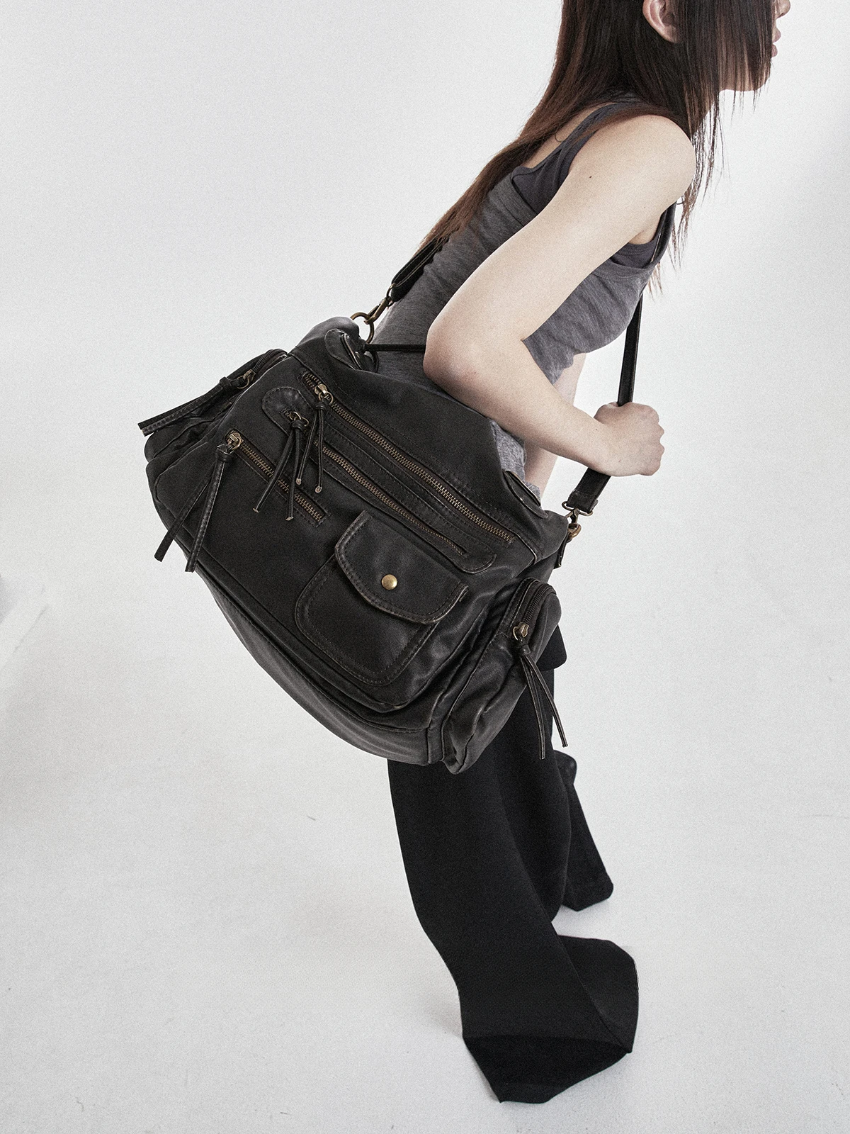 Damenmode Retro y2k heiße Mädchen Motorrad tasche große Kapazität gewaschen Distressed Schulter Umhängetasche – Detail 5