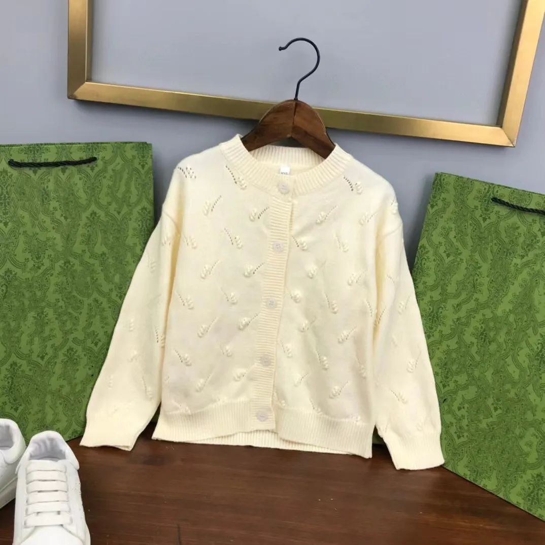 

2023 new children's off-white long-sleeved cardigan high-quality knitted sweater 3 4 6 8 10 12 14 years old