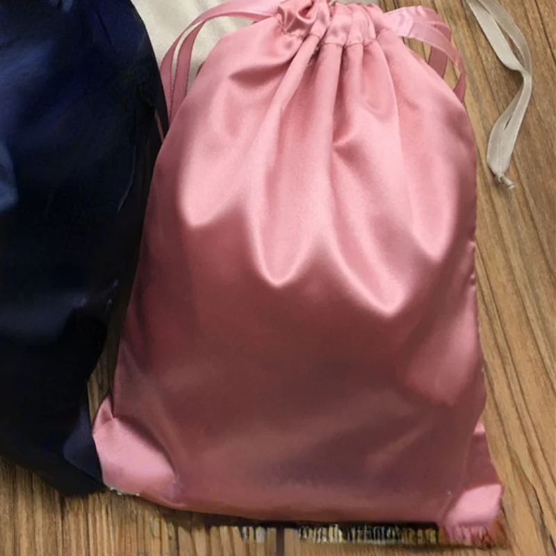 thumbnail image 1 of Bolsas de satén con cordón y logotipo personalizado para maquillaje, zapatos, ropa, extensiones de cabello virgen, pelucas, bolsas de embalaje, almacenamiento, Navidad, bodas, dulces, 1 of 5