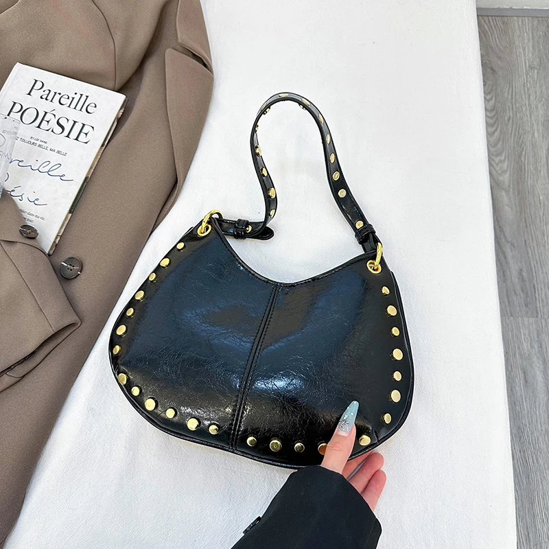PU Leather Rivet Underarm Bag with Chain Vintage Shoulder Bag Casual Rivet Handbag Shopping Date Travel Crossbody Bag