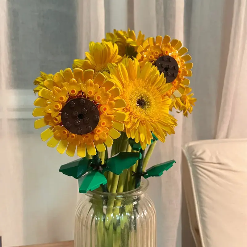 Sunflower Blocks City Creative Plant Desktop Decoration Building Blocks Girls Toys Birthday Gifts MPC Model Classic Bricks 3