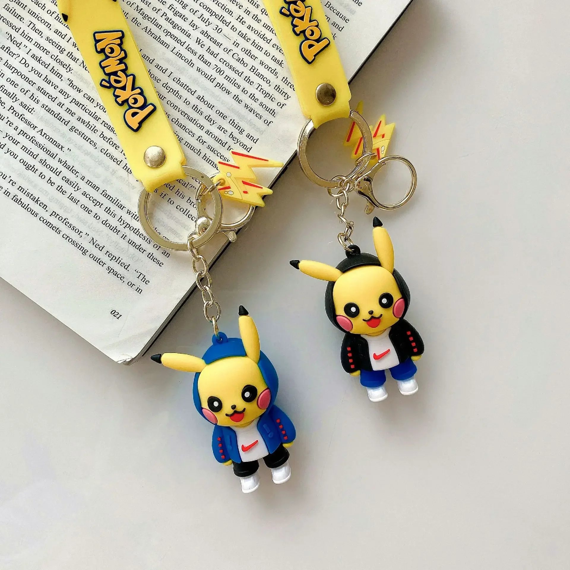 

New Pokemon Kawaii Anime Cartoon Series Pikachu Creative cute girl key chain student children schoolbag pendant gift