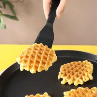Pelle à frire en Silicone, outils de cuisine résistants à la chaleur, antiadhésive, pour crêpes, œufs frits, pelle de transfert, spatule de fuite 4