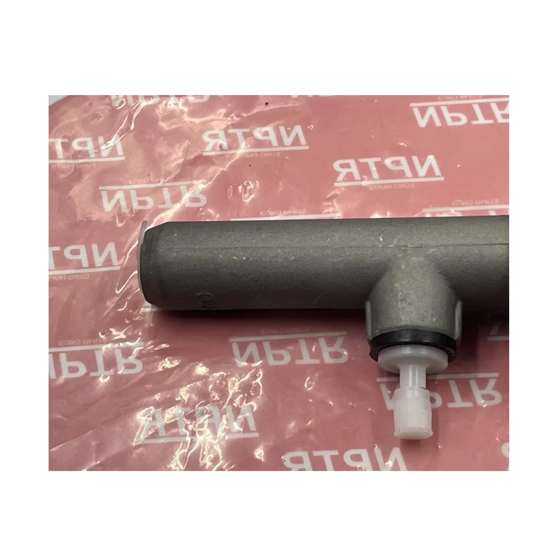 DAF Clutch Master Cylinder 1334482 1348735 1395485 626762AM for Truck