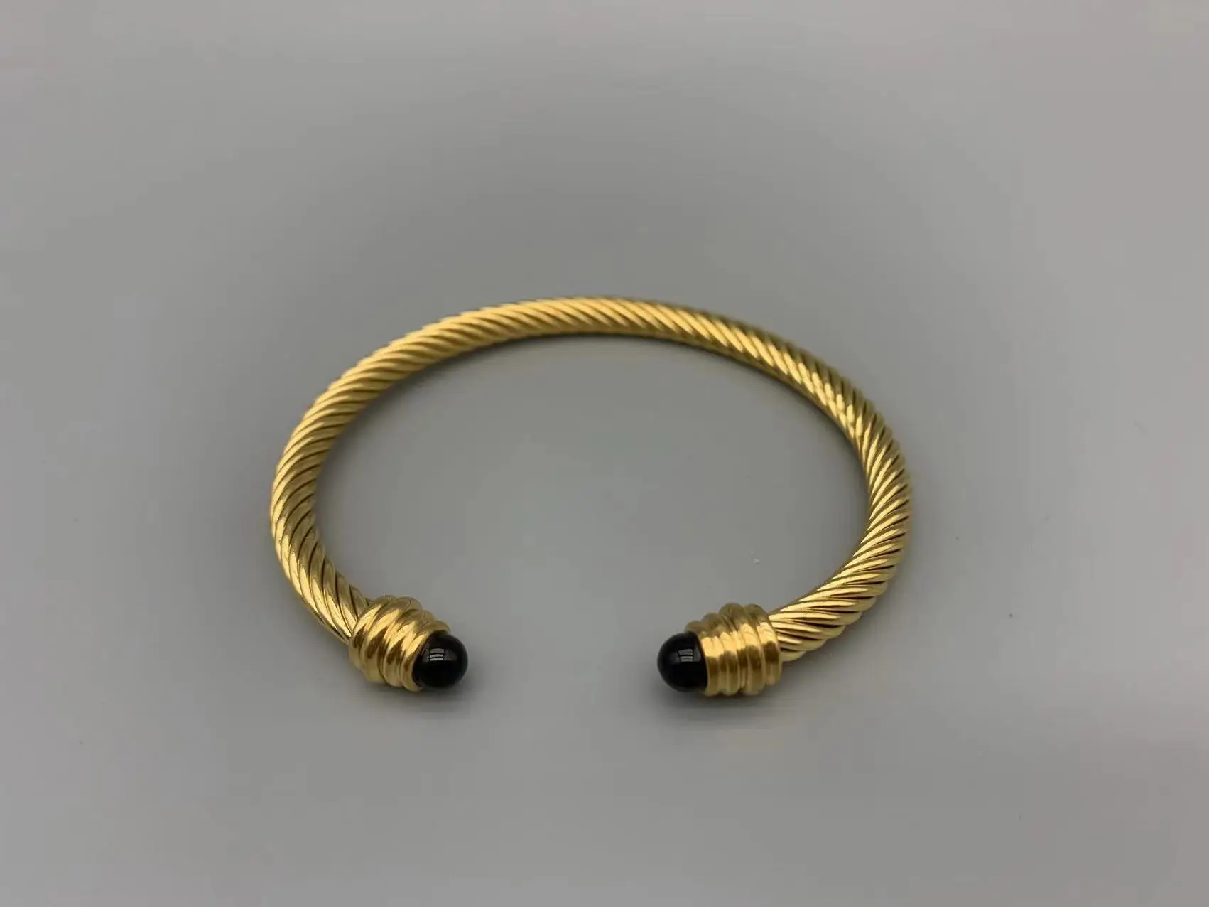 Le Han Jewelry  Cable  Bracelet In 18k Gold Plated And Black Onyx 4MM
