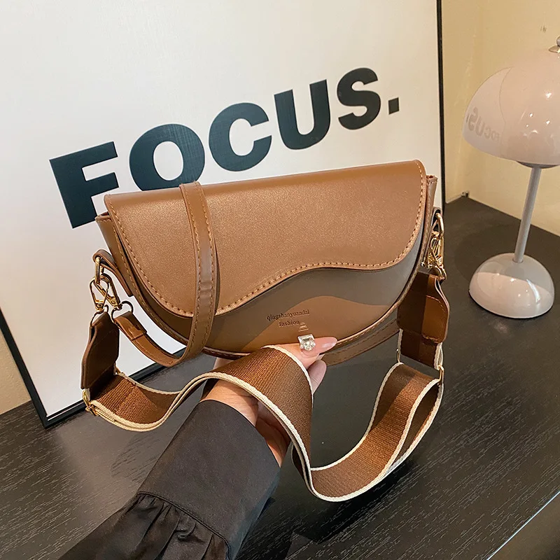 حقيبة كروس كلاسيكية من جلد البولي يوريثان للسيدات،...