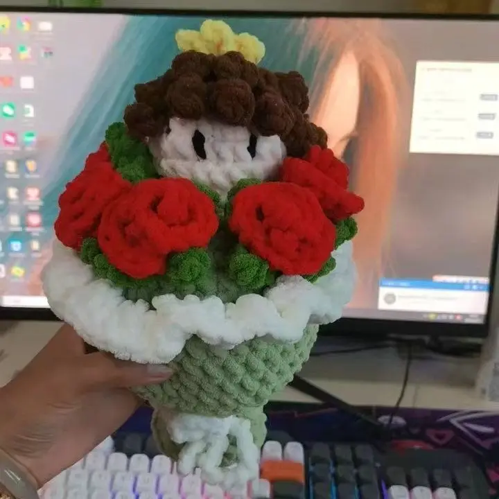 Gehäkelter Blumenstrauß Handgemachte Rosen & Sonnenblumen Künstliche Blumen Romantisches Geschenk für Valentinstag/Muttertag Heimdekoration – Detail 9