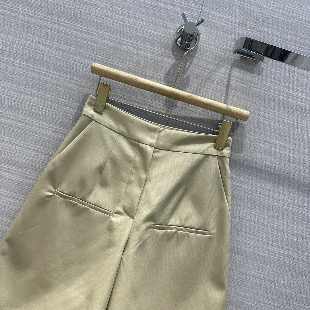 2024 Spring/Summer New Women's Wear 3d Cutting Solid Color Mid-High Waist Straight Shorts 0319