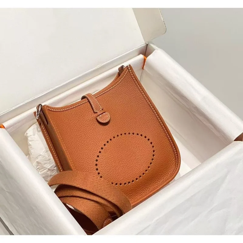 حقيبة كتف كاجوال بلون واحد مربعة الشكل على شكل خبز...