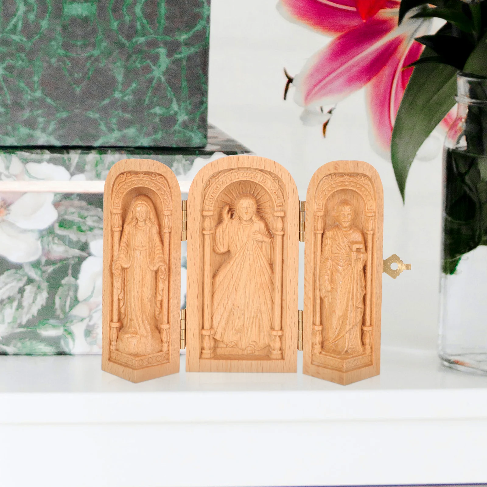 

Creative Retro Wood Catholicism Statue Box Desktop Catholicism Sculpture Figurine
