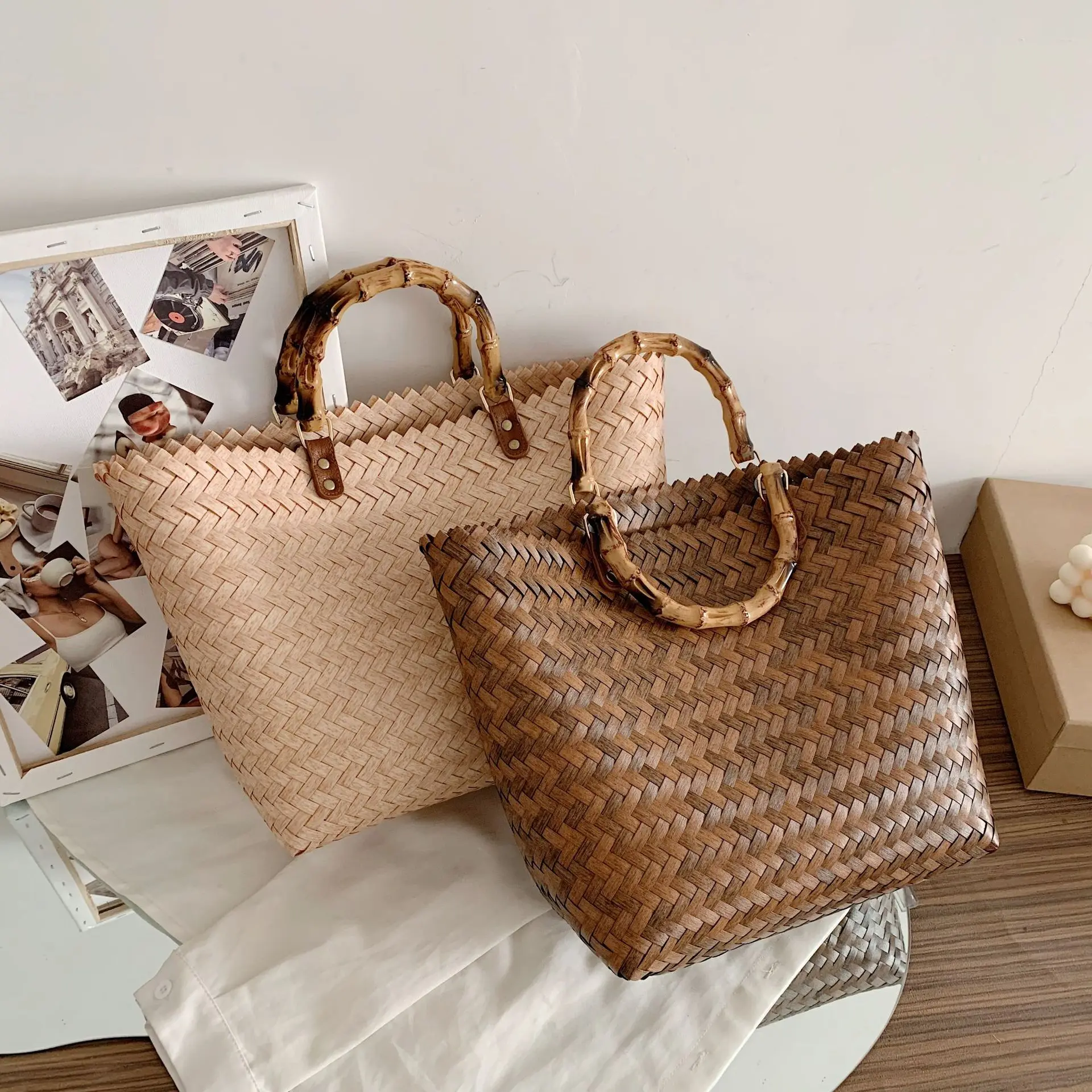 Summer Woven Straw Handbag Wooden Portable Holiday Beach