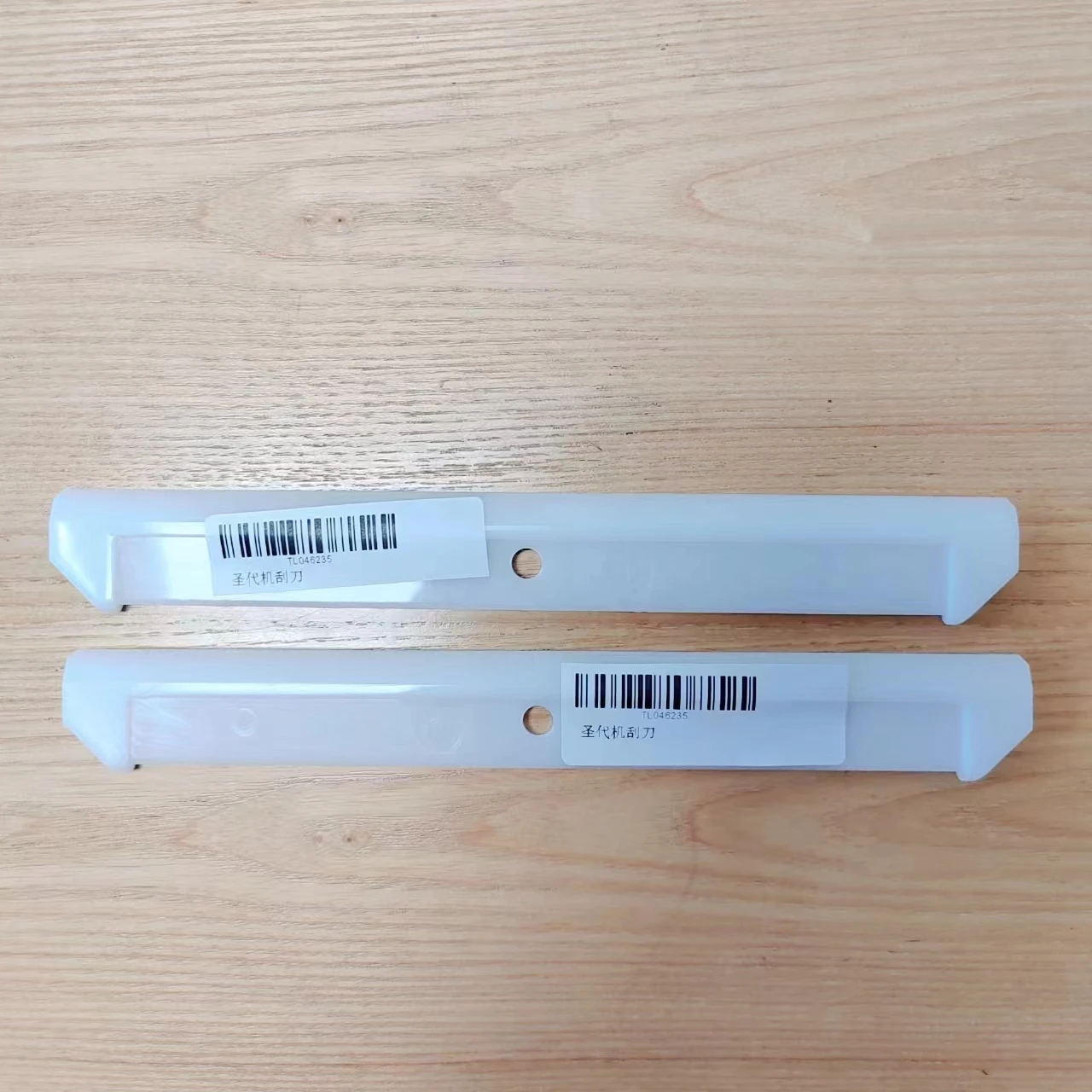 Description Picture 2 of itemTaylor Ice Cream Machine Scraper Blade for Taylor Ice Cream Machine Scraper Accessories 8757 8752 8756 8752 8784 708 716