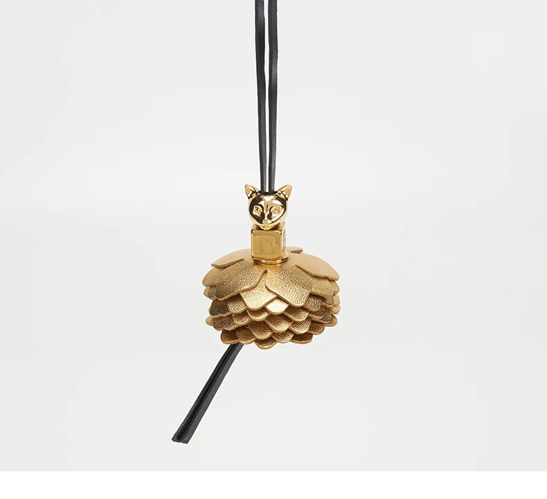 Cat-shaped metal charm for bags