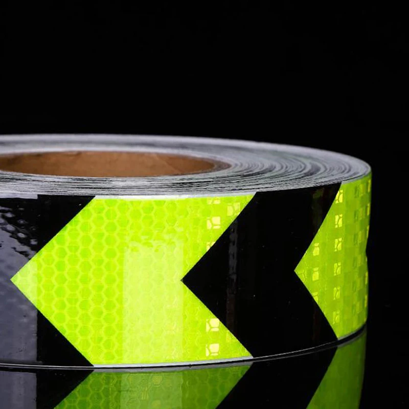 Рисунок 6 - Светоотражающая предупреждающая лента