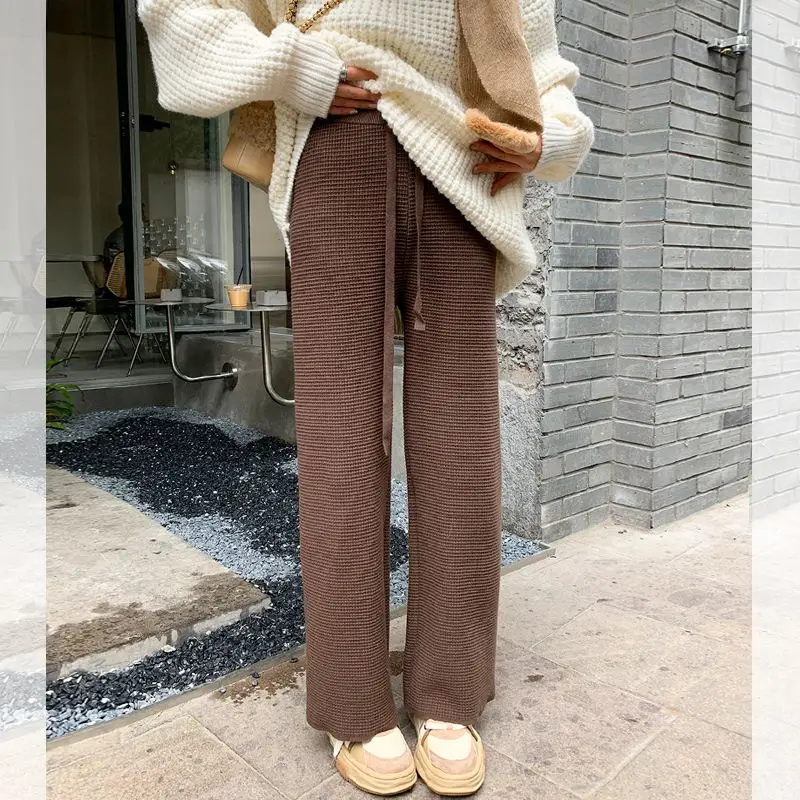Textured knitted pants - Women