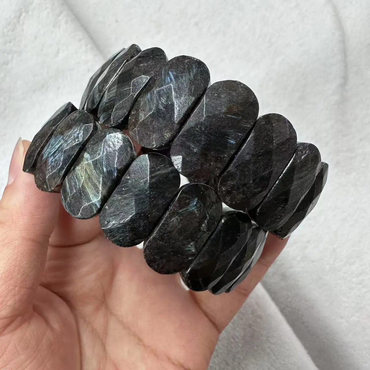 Natural Agate and Fluorite Strawberry Crystal Bracelet - Elegant Gift Jewelry Bangle