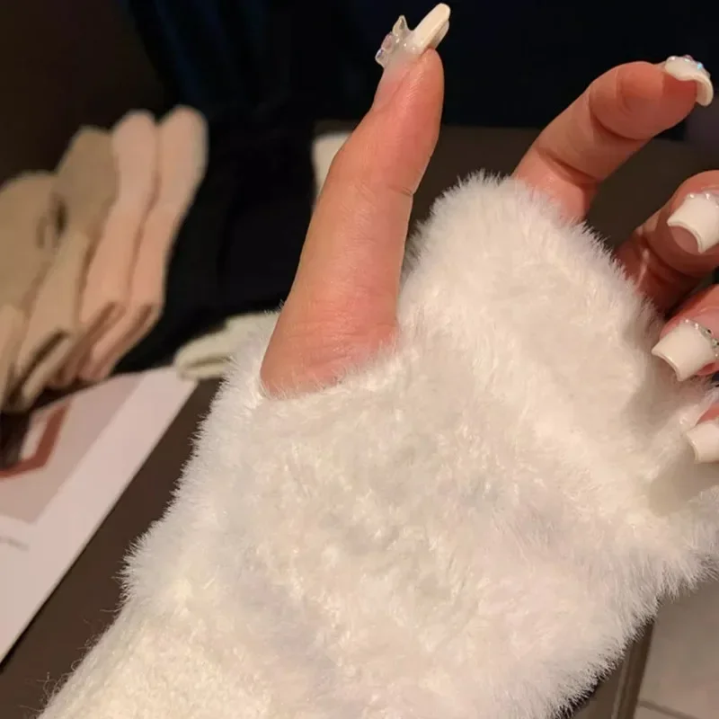 Antifreeze Half Finger Gloves Women Winter Cozy Plush Heat-retaining Glove Cold Days Outdoor Photography Warm Fingerless Gloves