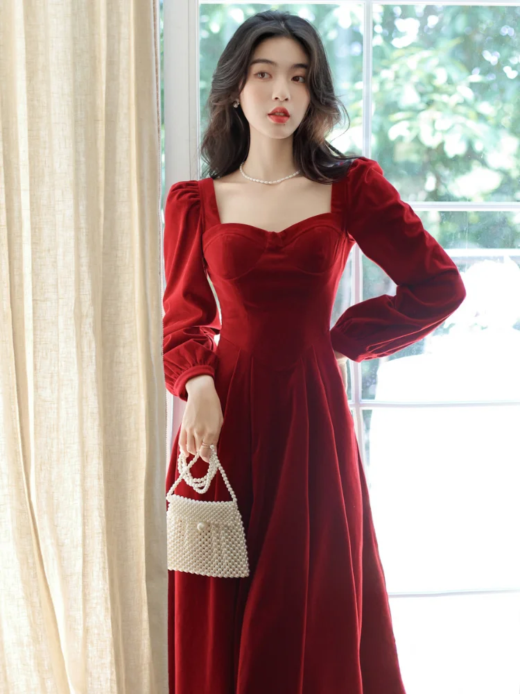 

Square Collar Velvet Dress Women French Style Vintage Elegant Slim Casual Long Sleeve Party Wedding Red Dresses Fall Winter 8535