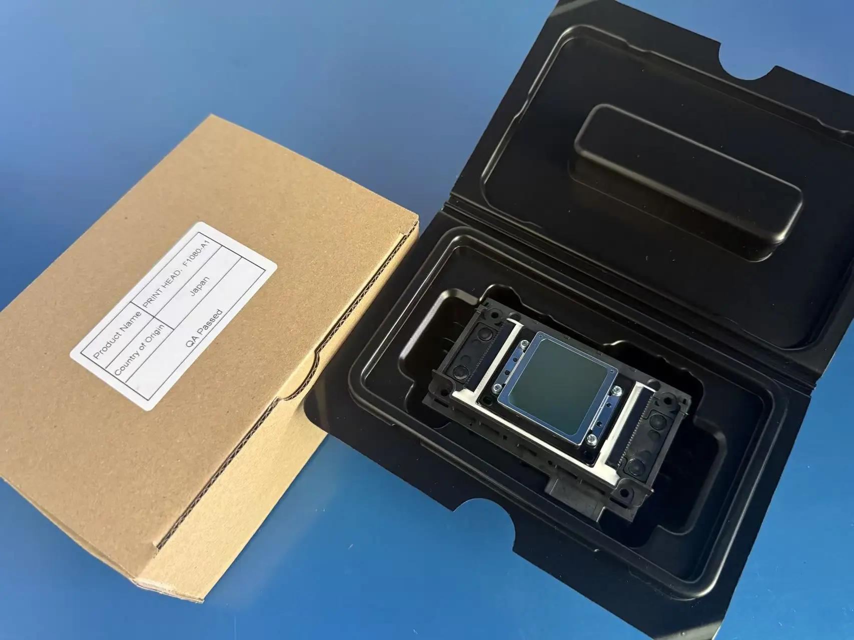 위조 방지 라벨이 부착된 새로운 Epson XP600 F1080 프린트 헤드에 적합하며, 부식 방지 및 용제 저항 기능을 갖추고 있습니다.