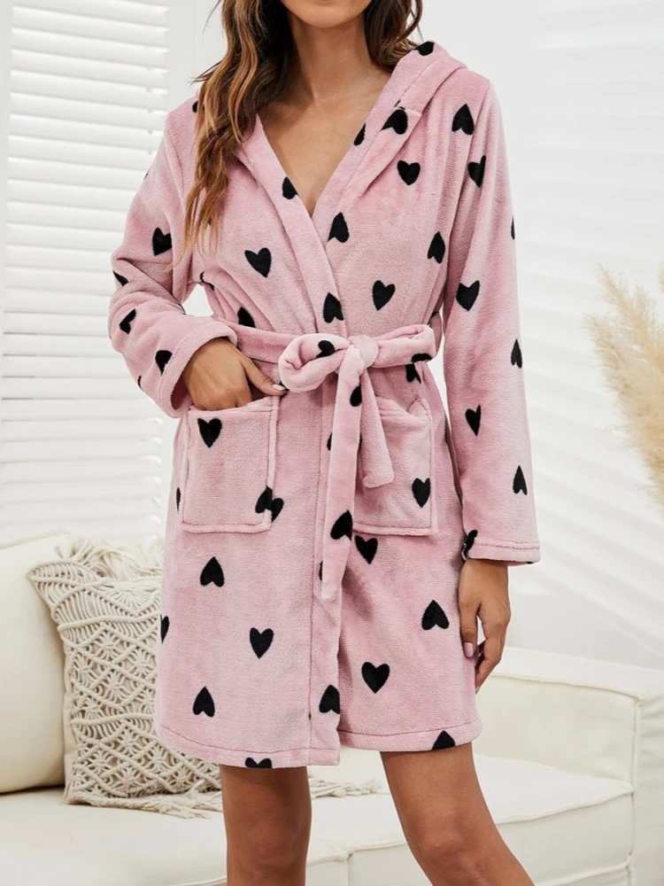 Winter Women's Flannel Pajamas Thickened Sleeping Robe Long Sleeve Loose Bathrobe Sweet Love Print Casual Home Clothing