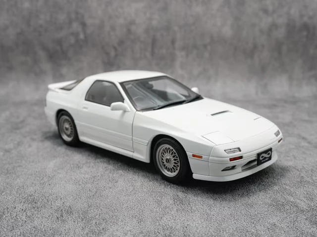 RX7 FC 1:18 WHELART 新品 1/18 1:18 Scale WHELART Mazda RX-7 RX7 FC3S Metal Diecast Car